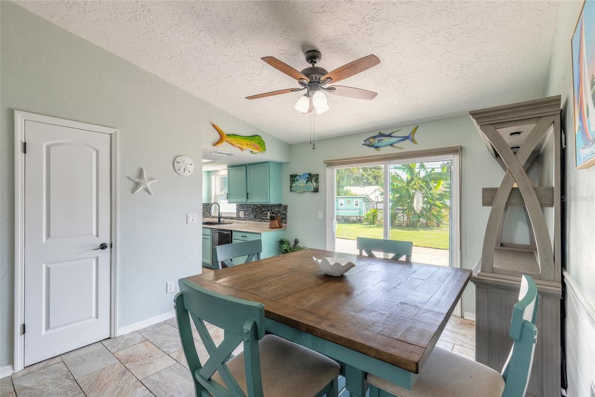 3213 VISTA PALM DRIVE — photo 16 of 34