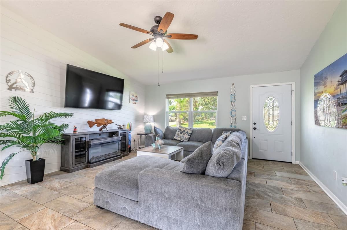 3213 VISTA PALM DRIVE — photo 7 of 34