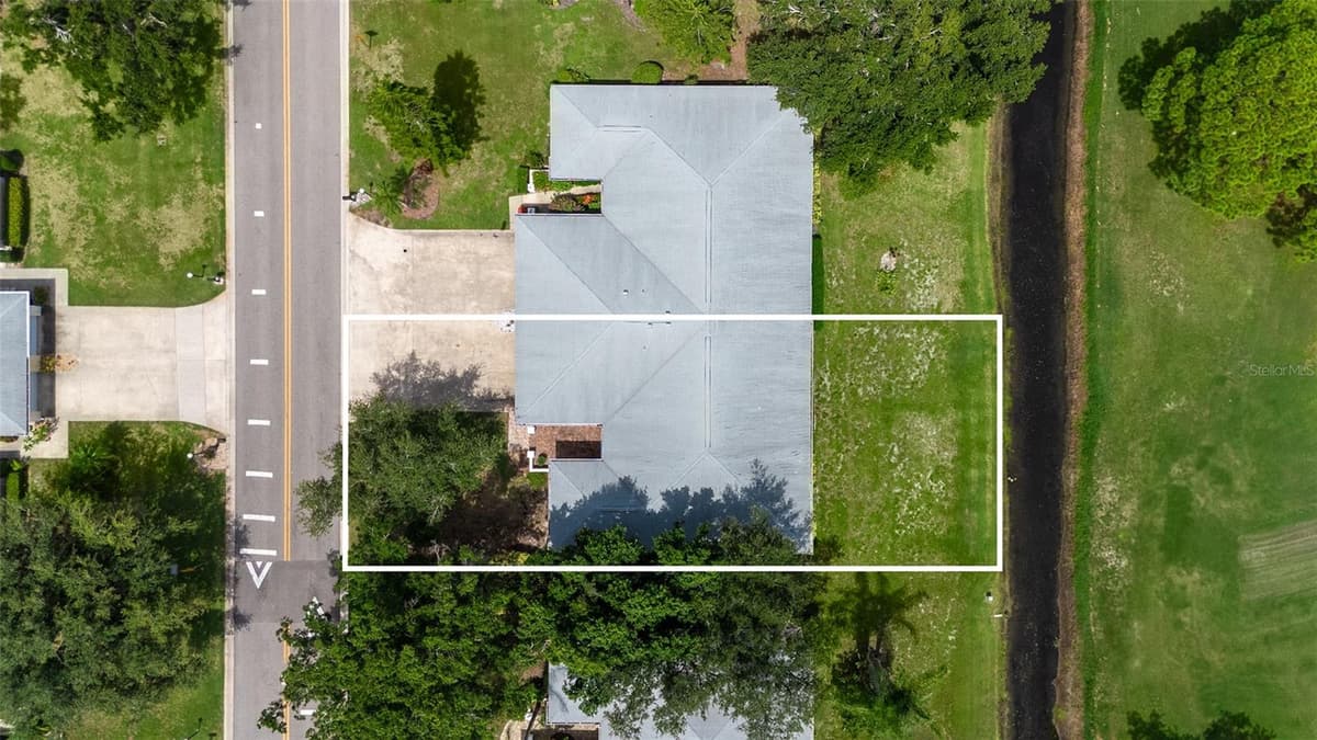 5621 PALM AIRE DRIVE — photo 45 of 47
