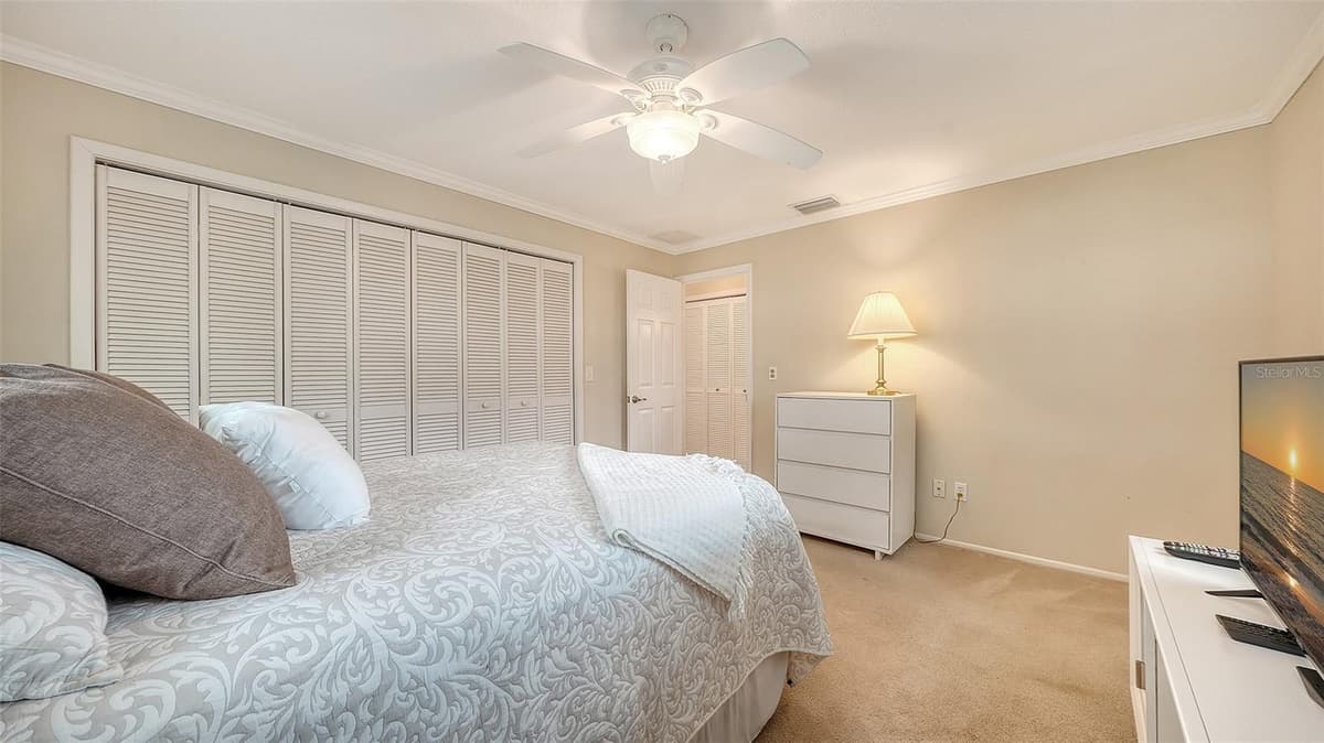 5621 PALM AIRE DRIVE — photo 34 of 47