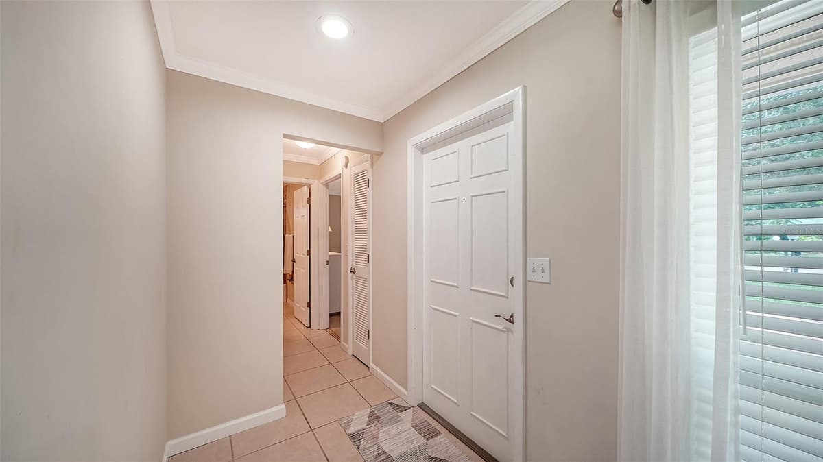 5621 PALM AIRE DRIVE — photo 13 of 47