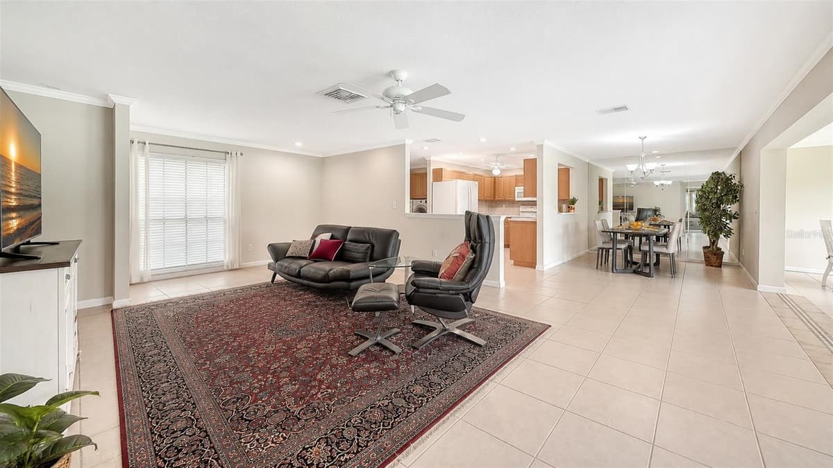 5621 PALM AIRE DRIVE — photo 9 of 47