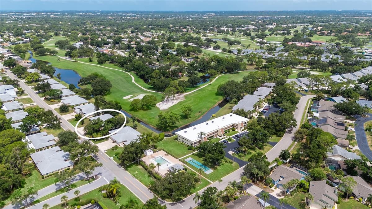 5621 PALM AIRE DRIVE — photo 7 of 47