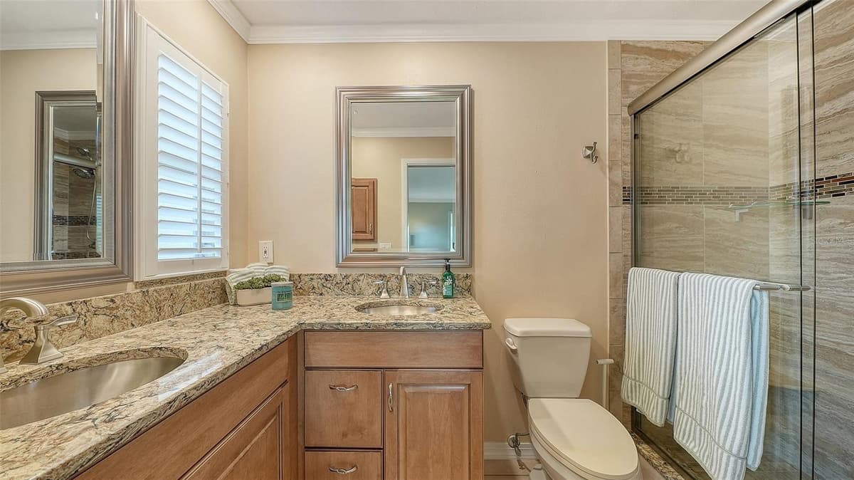 5621 PALM AIRE DRIVE — photo 31 of 47