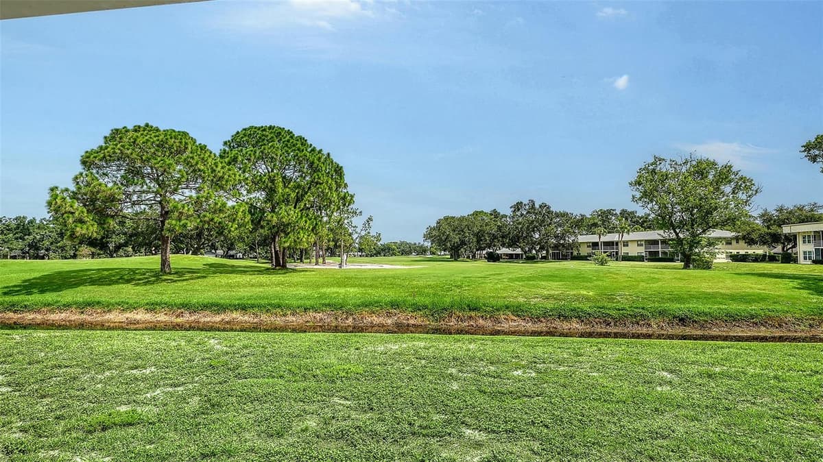 5621 PALM AIRE DRIVE — photo 46 of 47