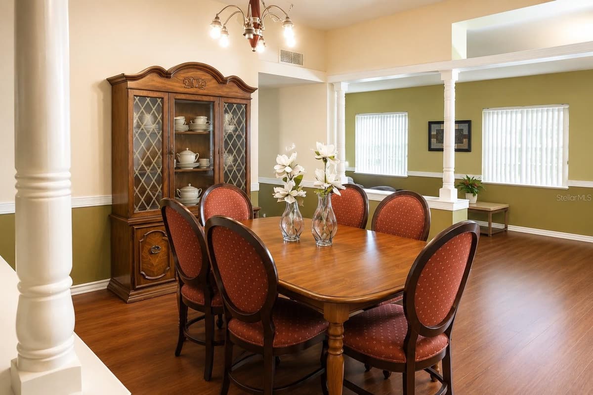 655 PINECREST DRIVE — photo 5 of 14