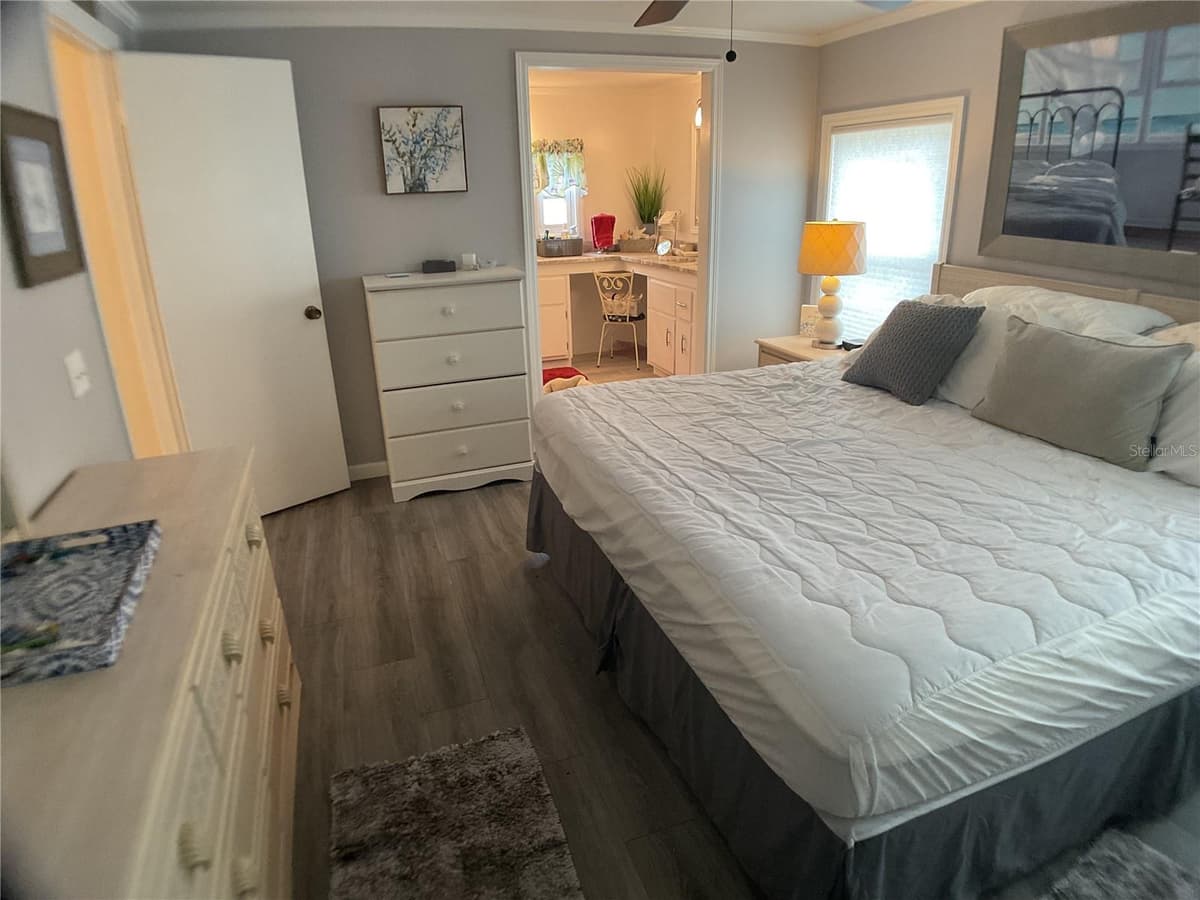 2100 KINGS HIGHWAY — photo 15 of 46
