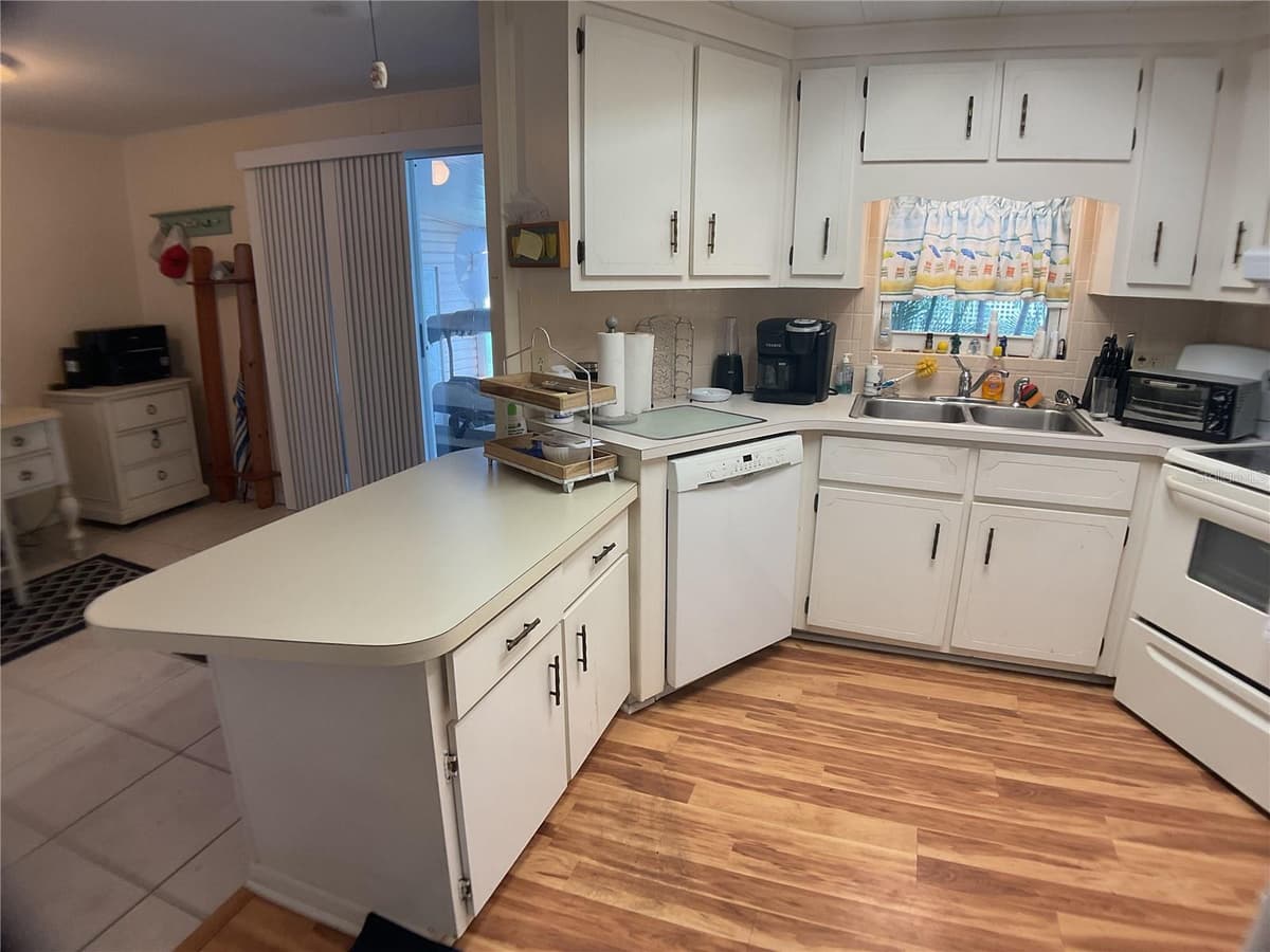 2100 KINGS HIGHWAY — photo 7 of 46