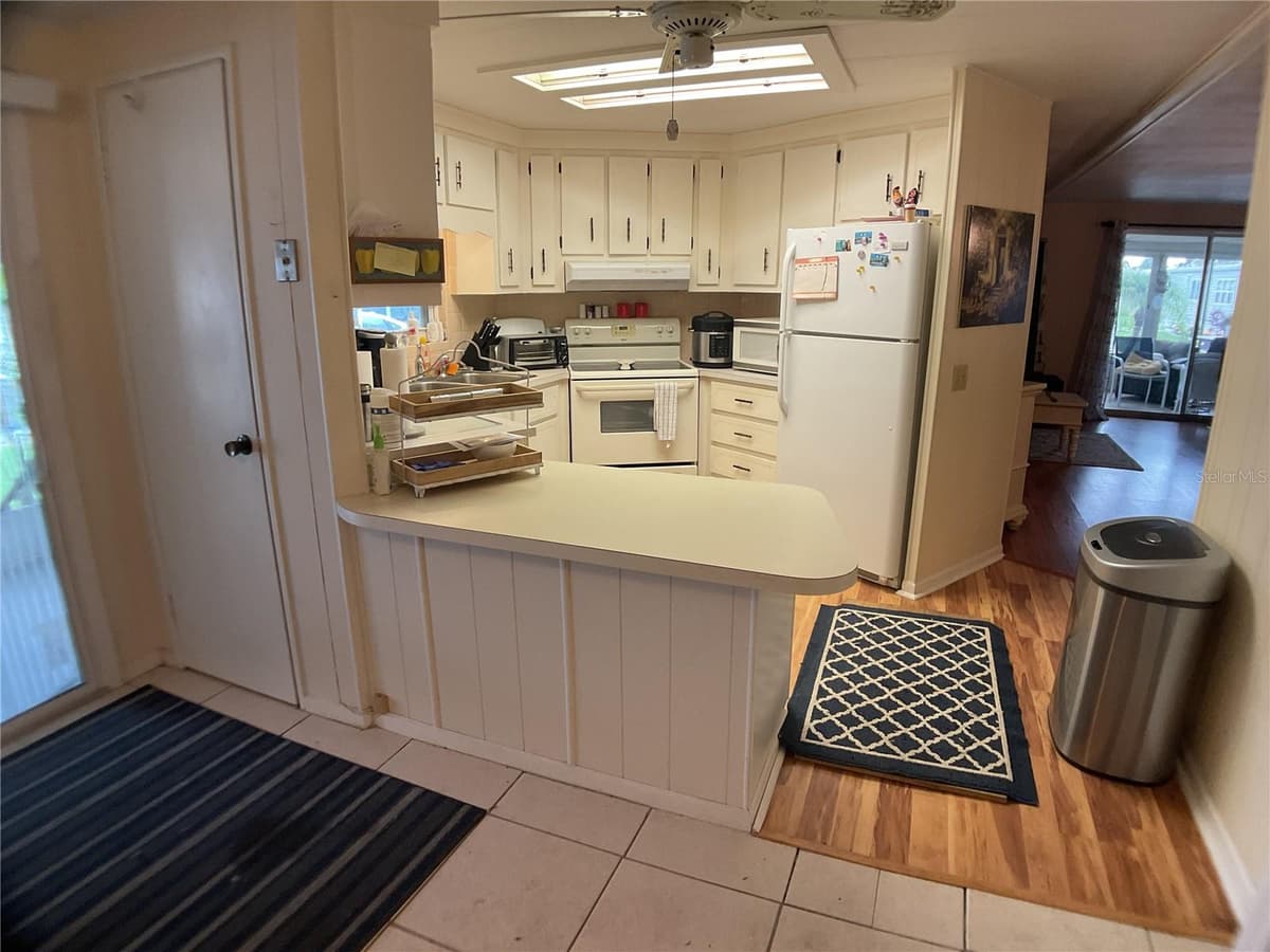 2100 KINGS HIGHWAY — photo 5 of 46