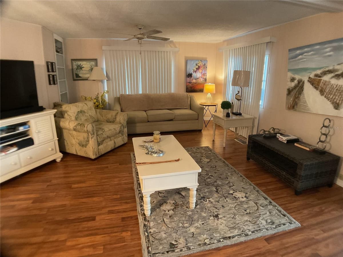 2100 KINGS HIGHWAY — photo 10 of 46