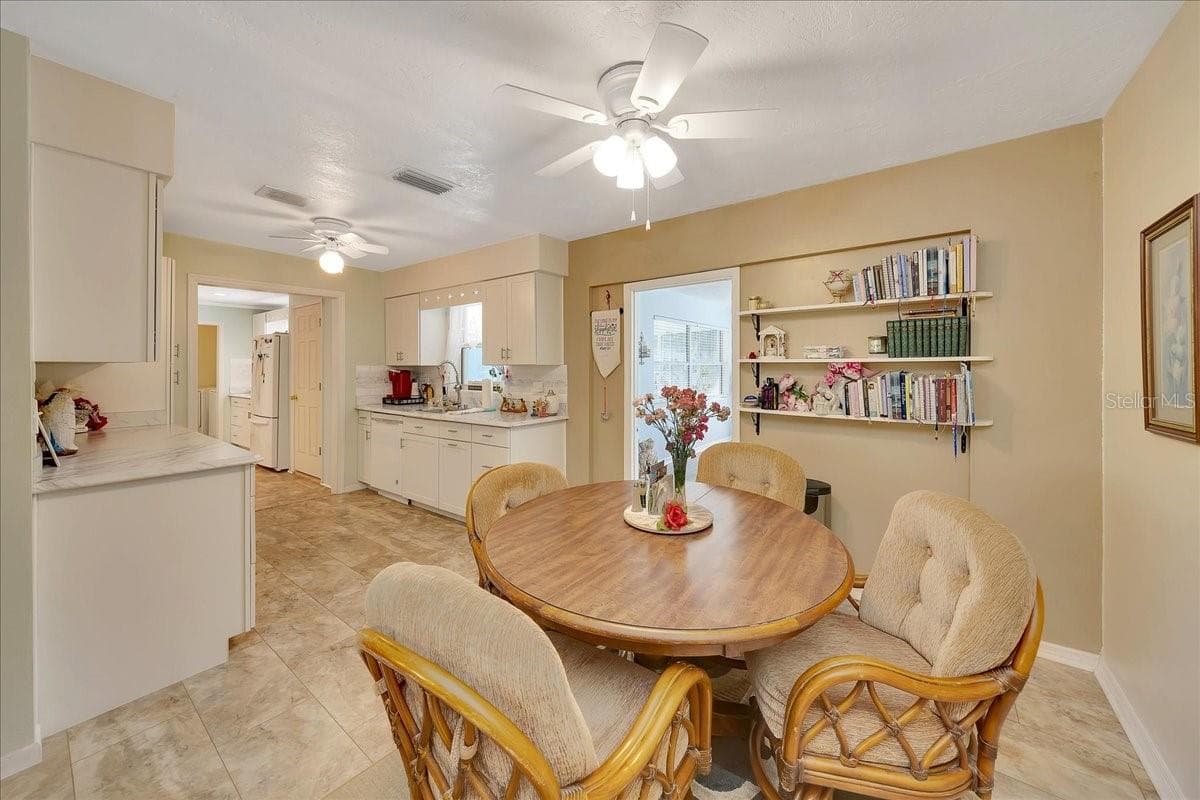 66 DESOTO STREET — photo 10 of 43