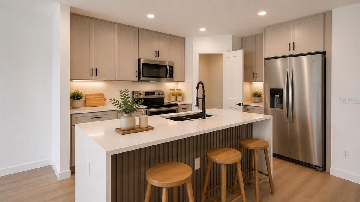 644 and 646 FRANKLIN STREET — photo 4 of 19
