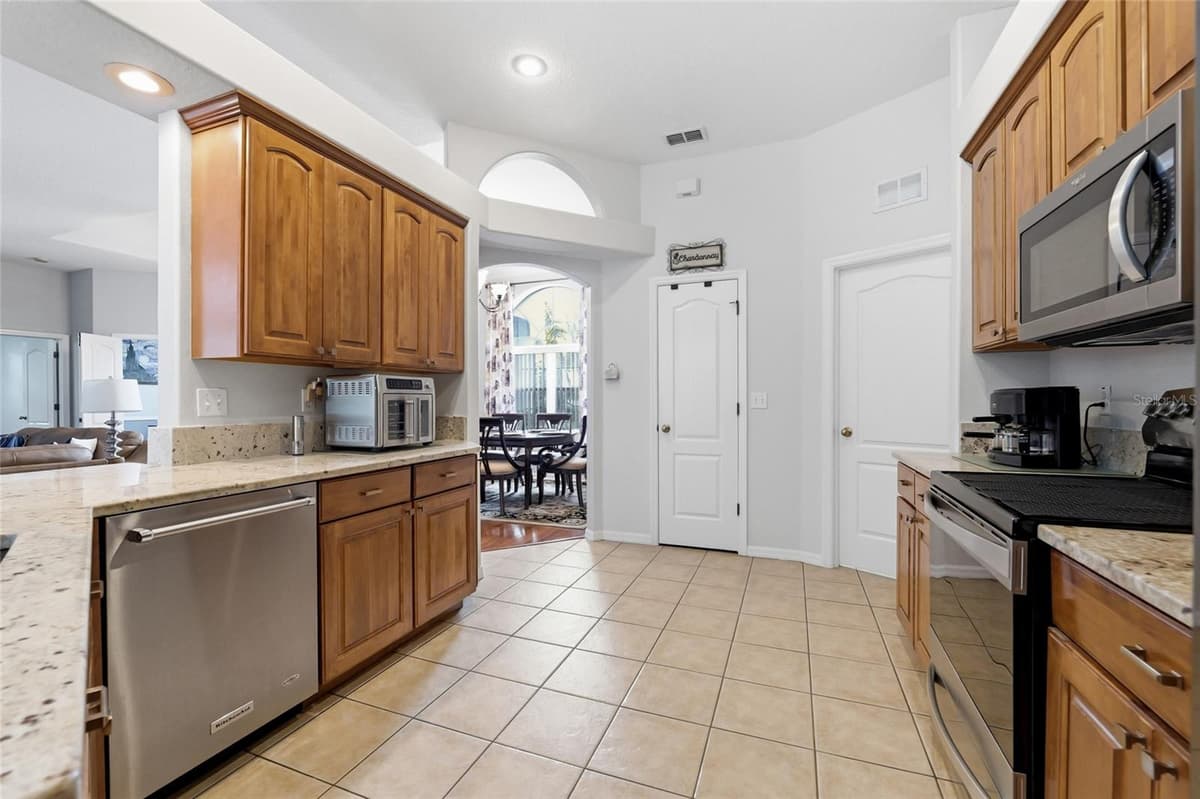 3410 IRONDALE AVENUE — photo 11 of 61
