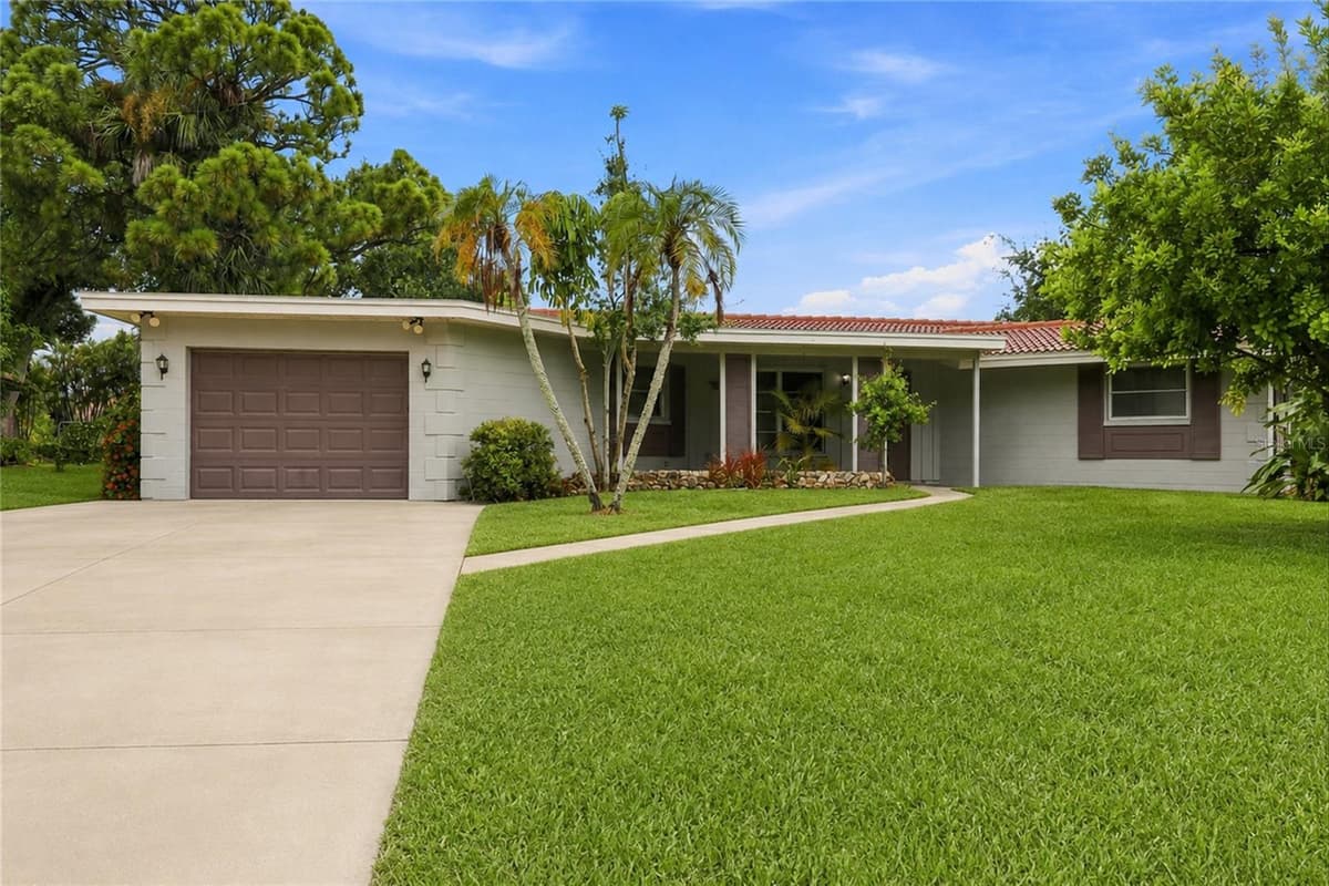 131 DEGAS DRIVE — photo 6 of 42