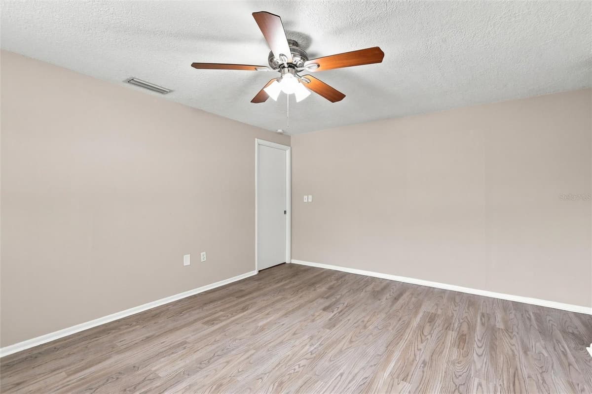 131 DEGAS DRIVE — photo 29 of 42