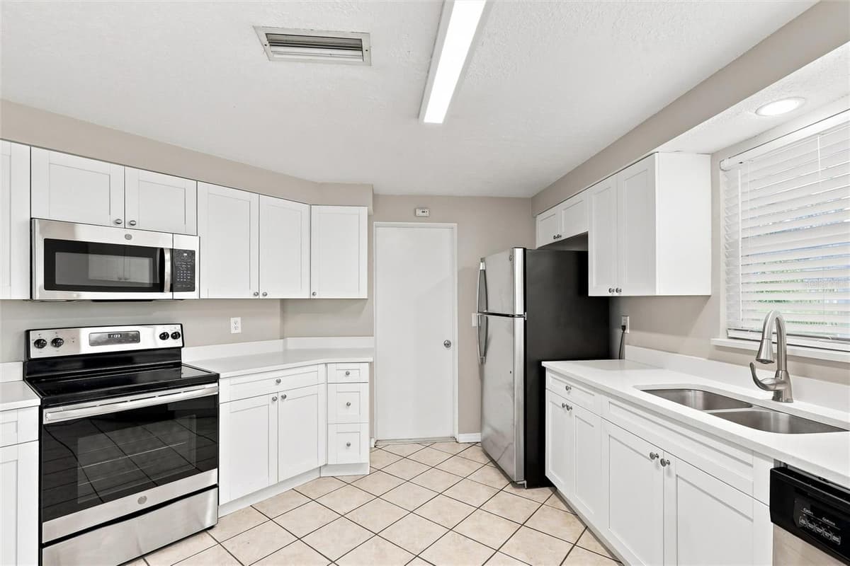 131 DEGAS DRIVE — photo 4 of 42