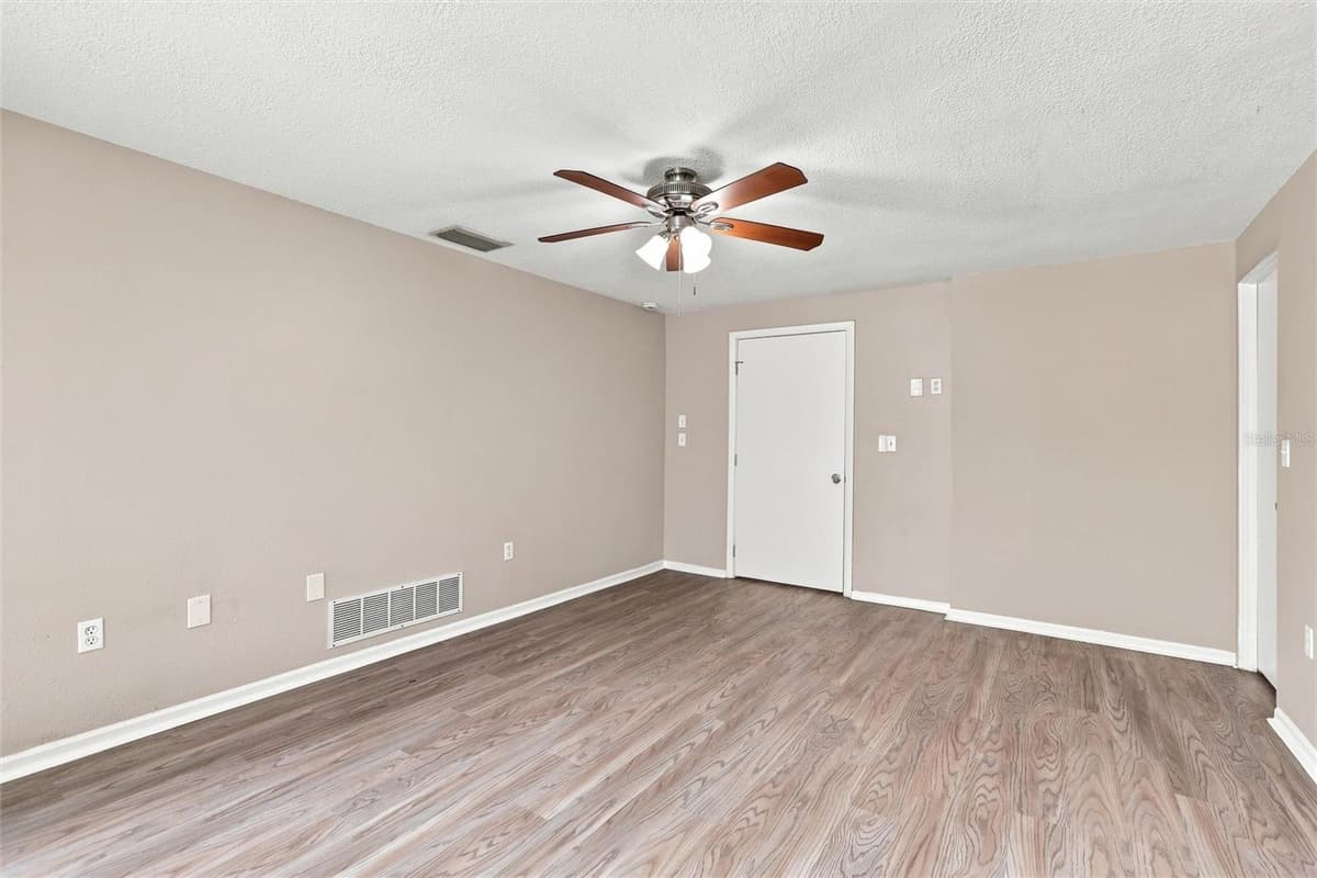 131 DEGAS DRIVE — photo 19 of 42