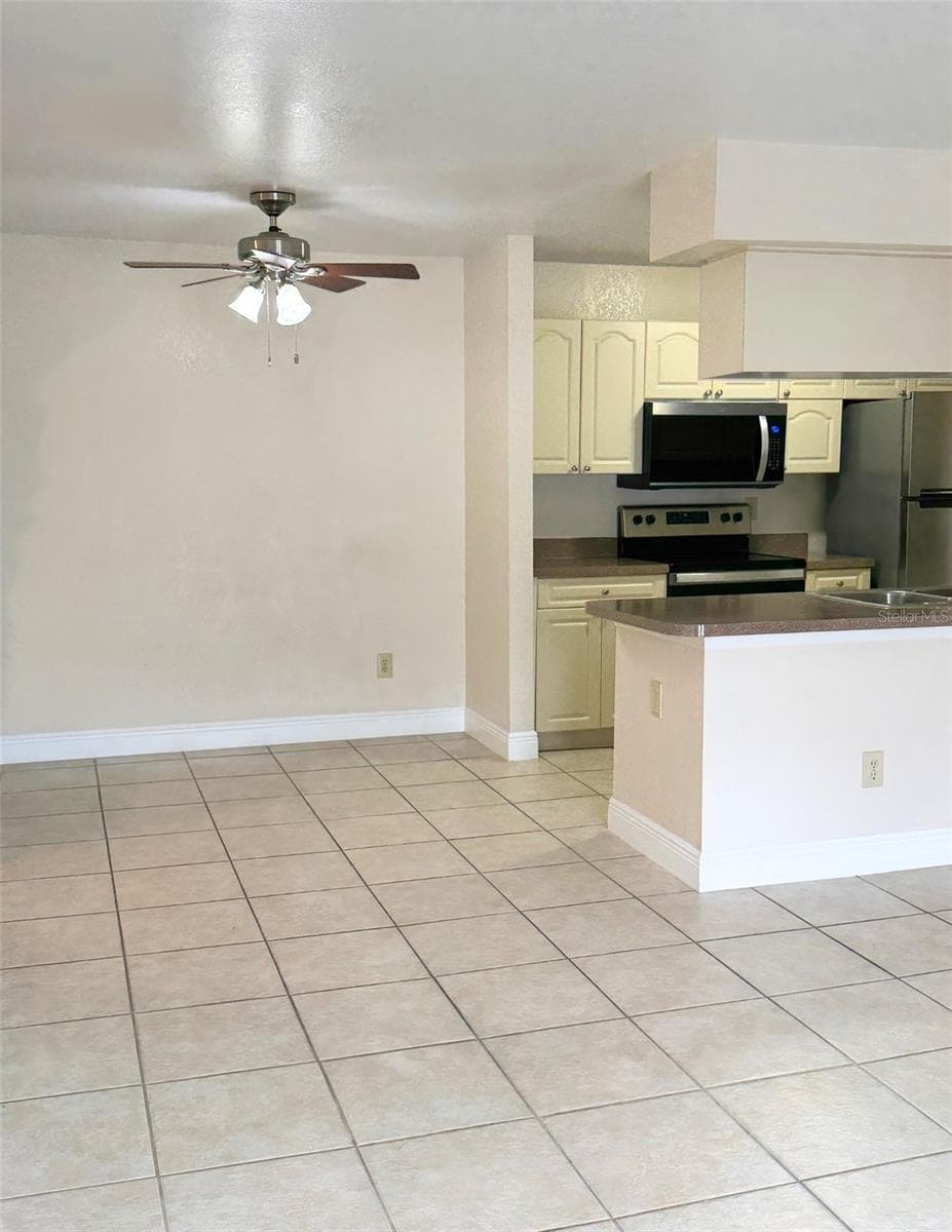 2550 ALAFAYA TRAIL — photo 4 of 13