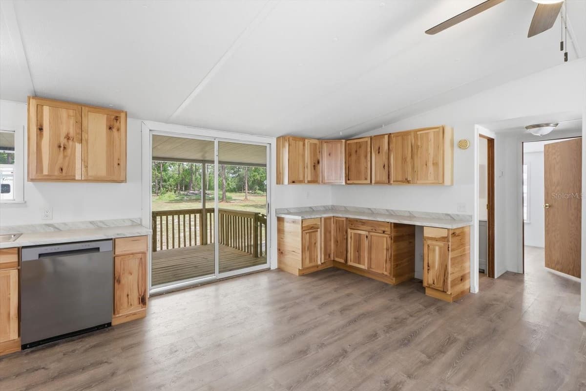 7230 SONATA AVENUE — photo 14 of 46