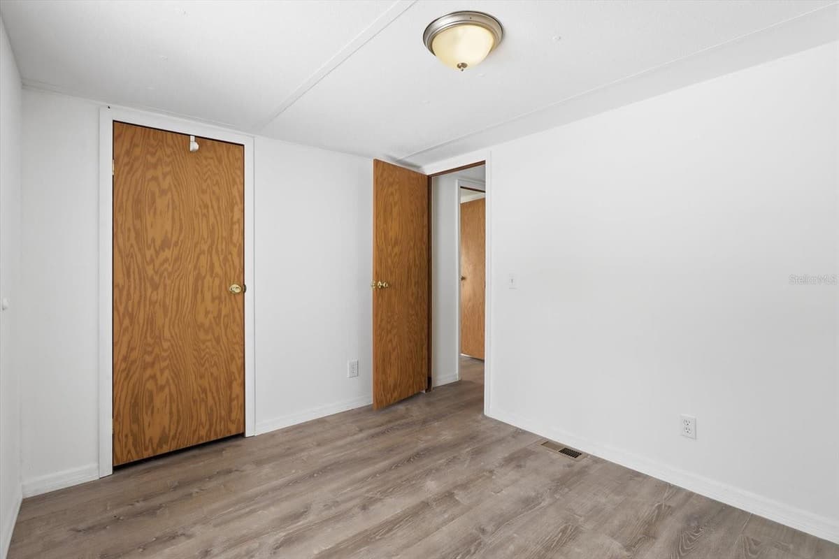 7230 SONATA AVENUE — photo 29 of 46