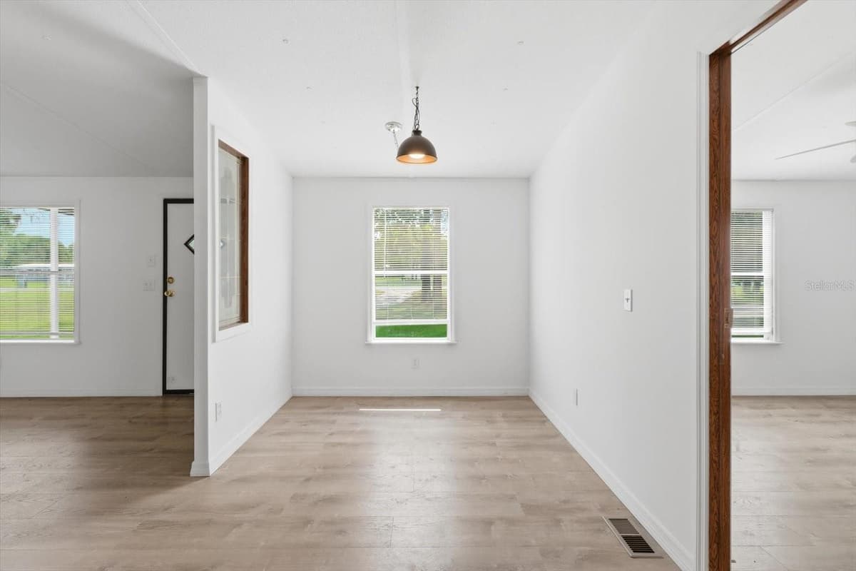 7230 SONATA AVENUE — photo 12 of 46