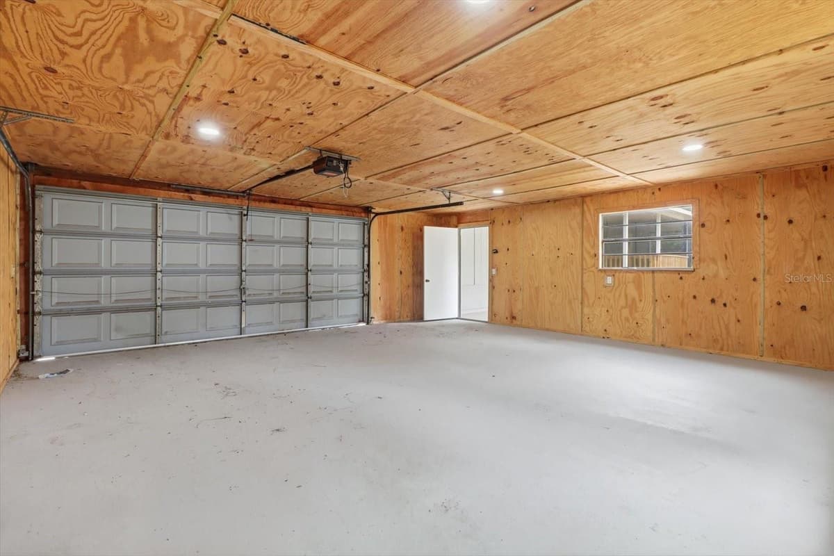 7230 SONATA AVENUE — photo 35 of 46