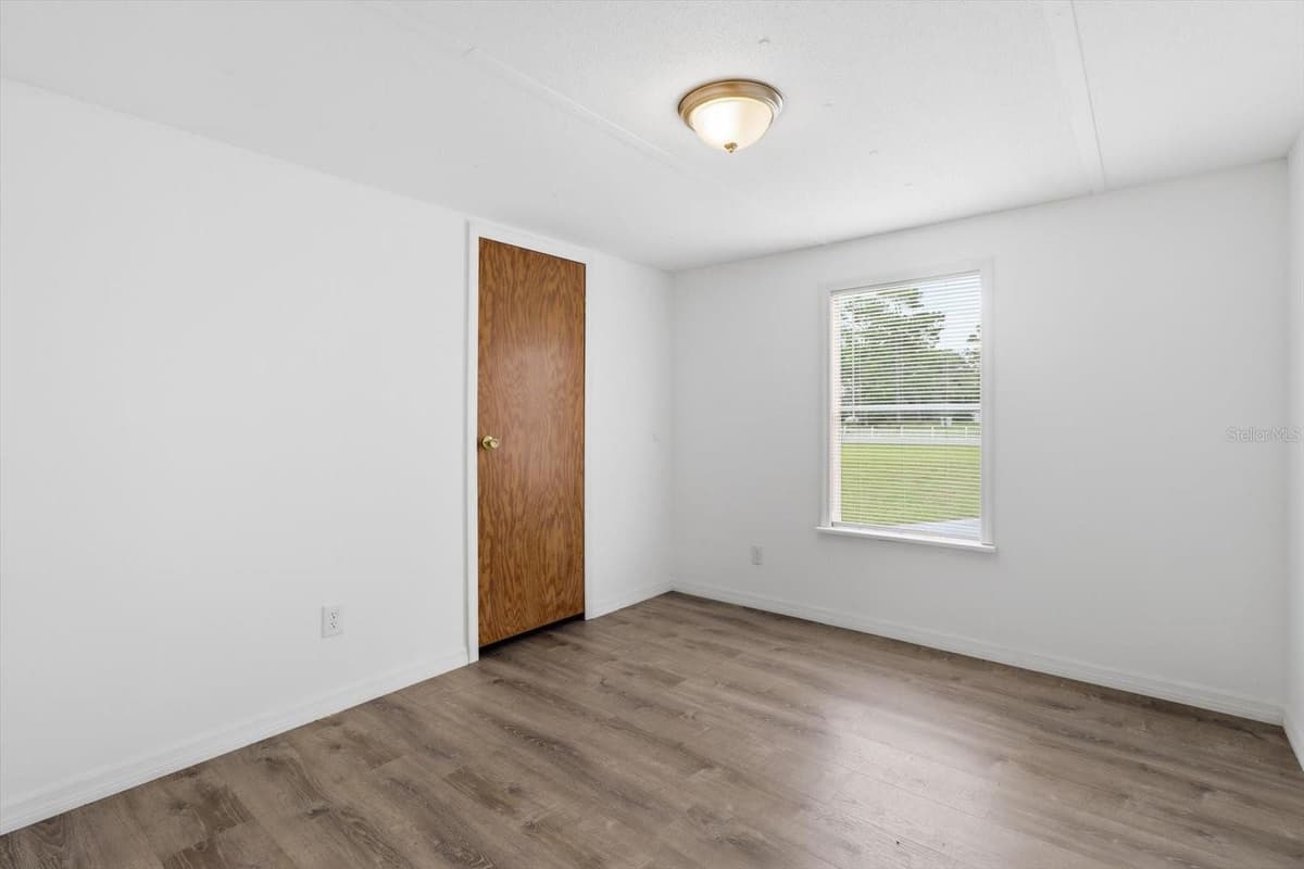 7230 SONATA AVENUE — photo 24 of 46