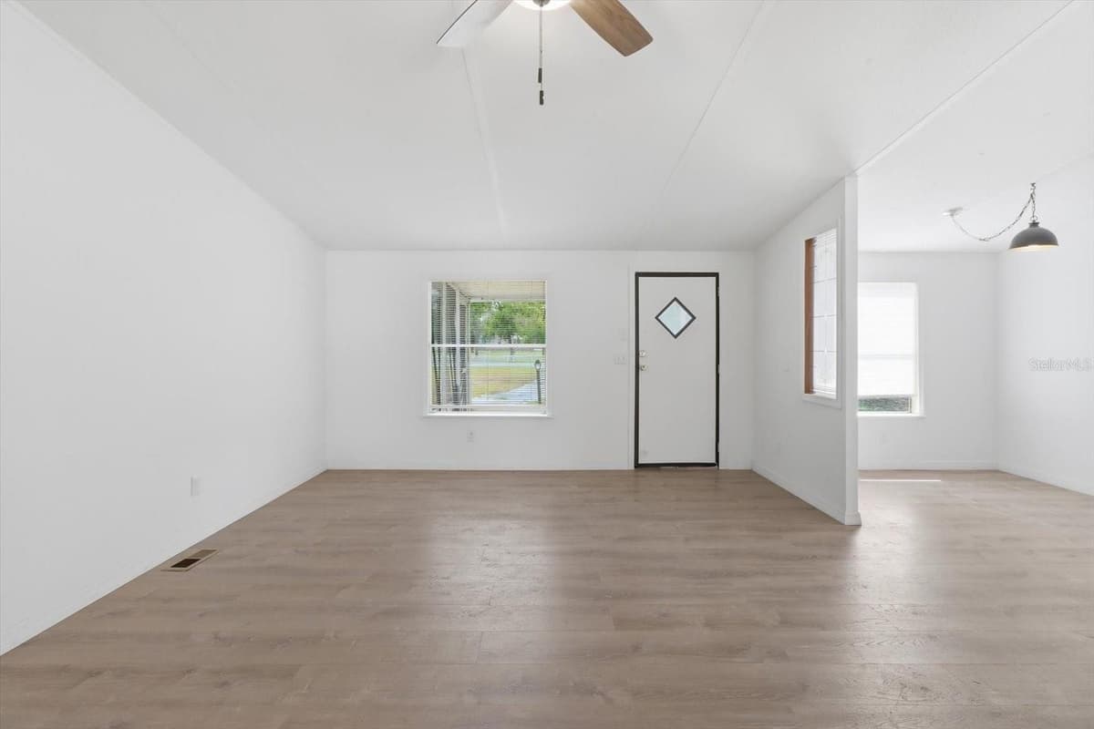 7230 SONATA AVENUE — photo 11 of 46