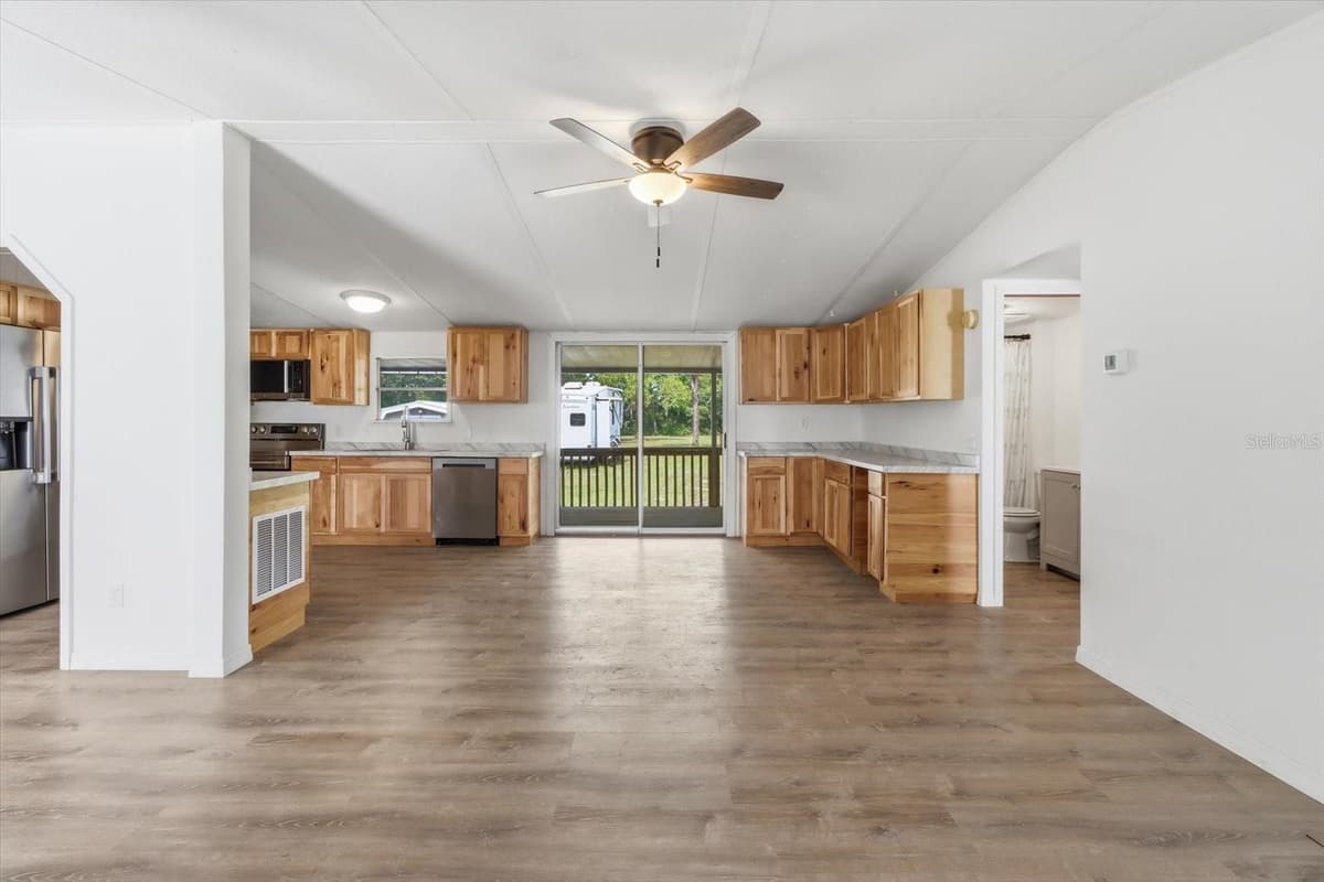 7230 SONATA AVENUE — photo 9 of 46