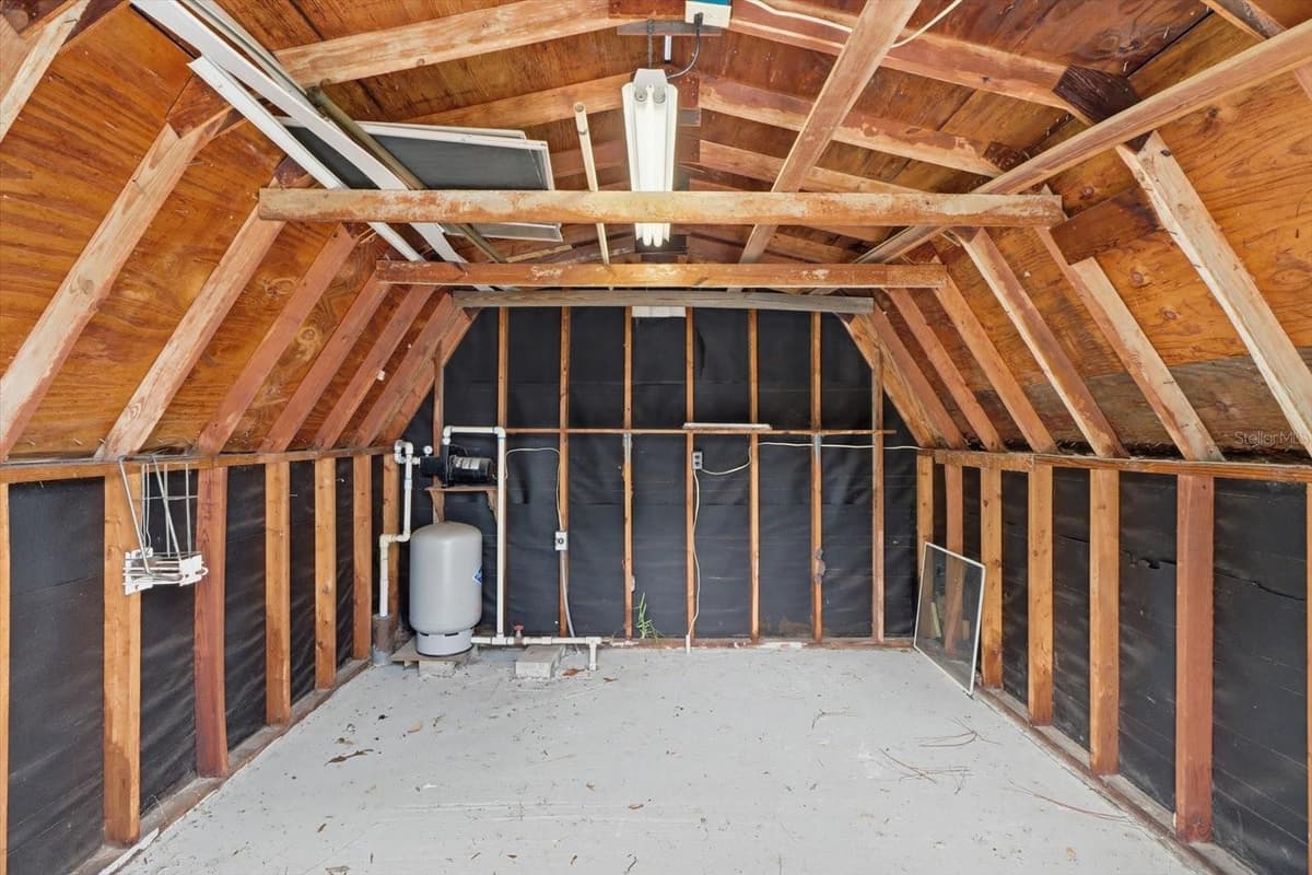 7230 SONATA AVENUE — photo 37 of 46