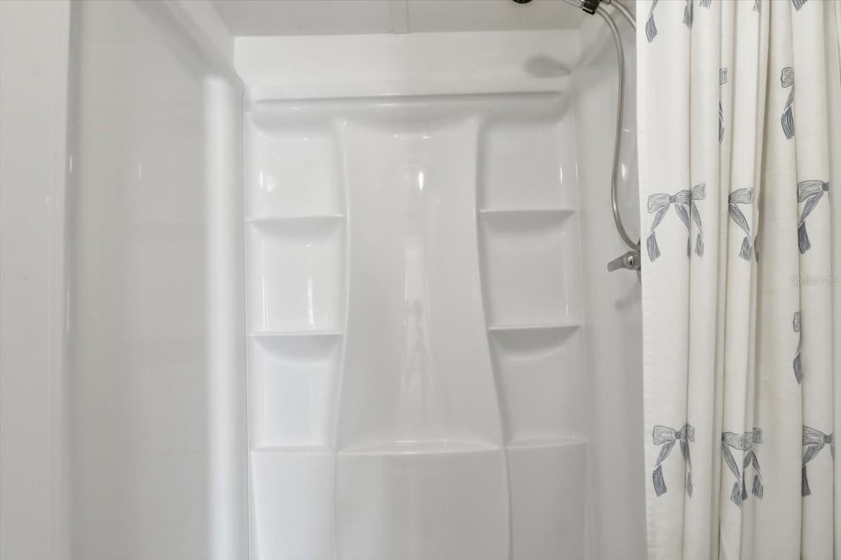 7230 SONATA AVENUE — photo 27 of 46