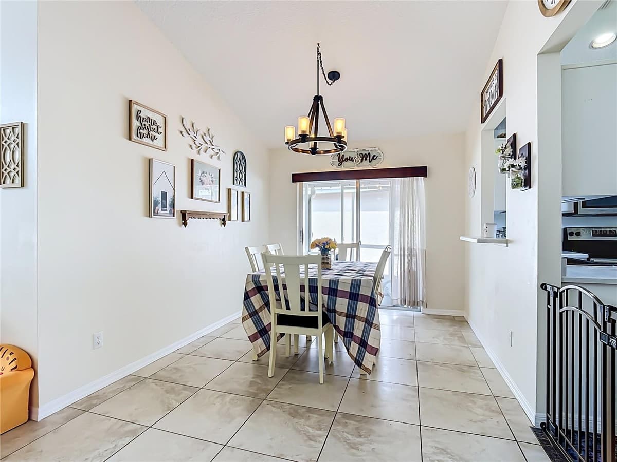 7732 WATER OAK CT — photo 11 of 56