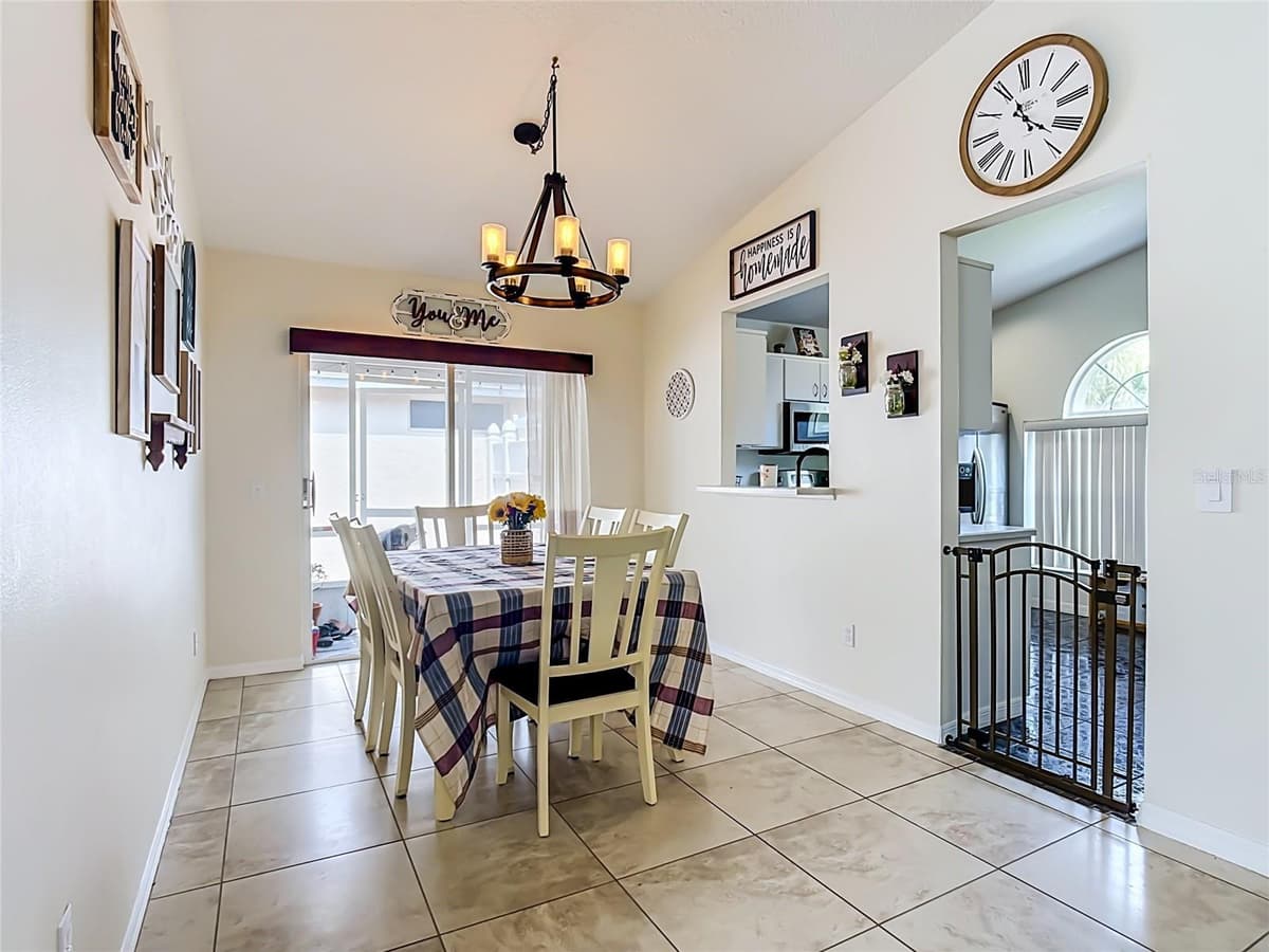7732 WATER OAK CT — photo 12 of 56
