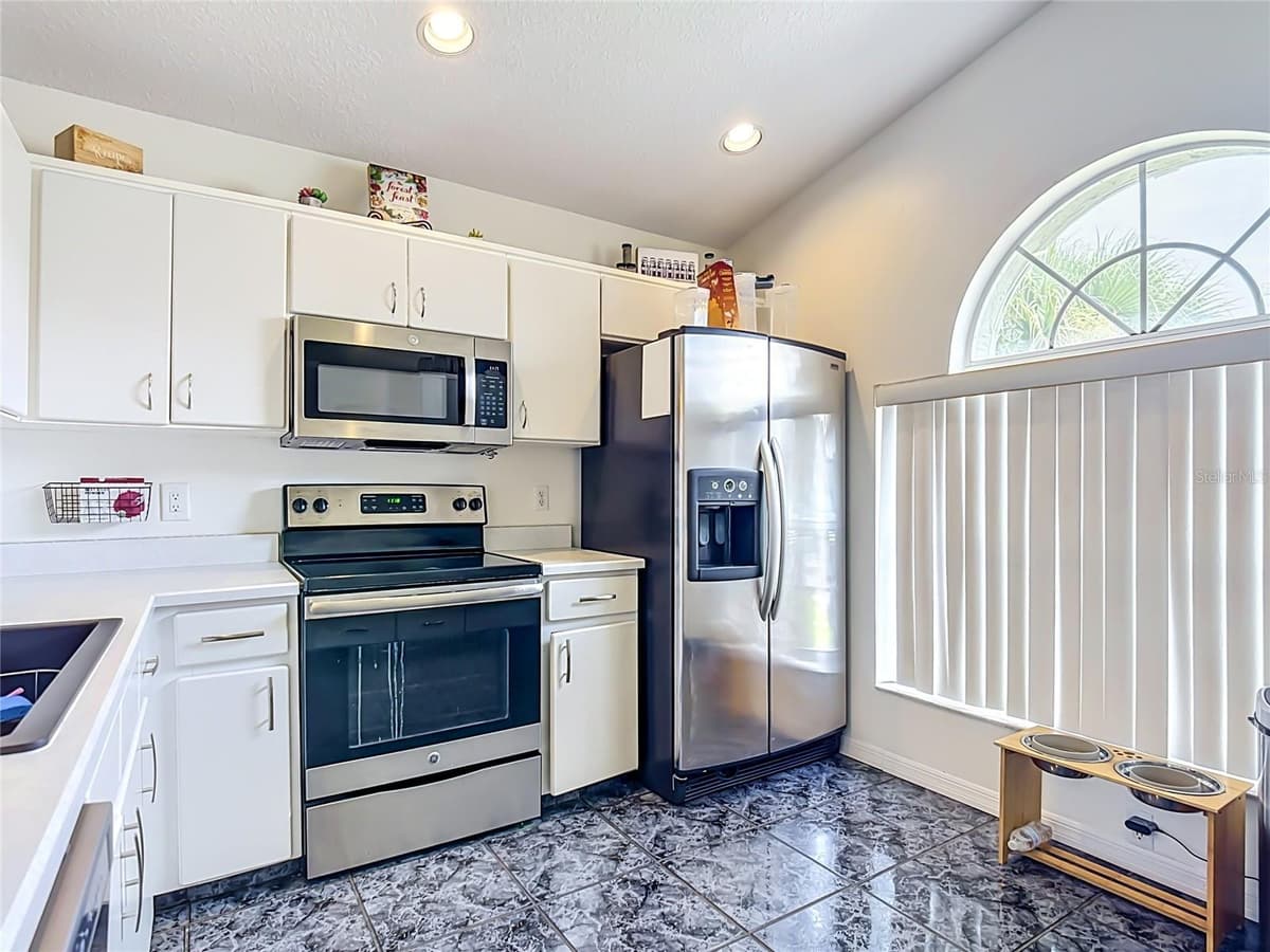 7732 WATER OAK CT — photo 13 of 56