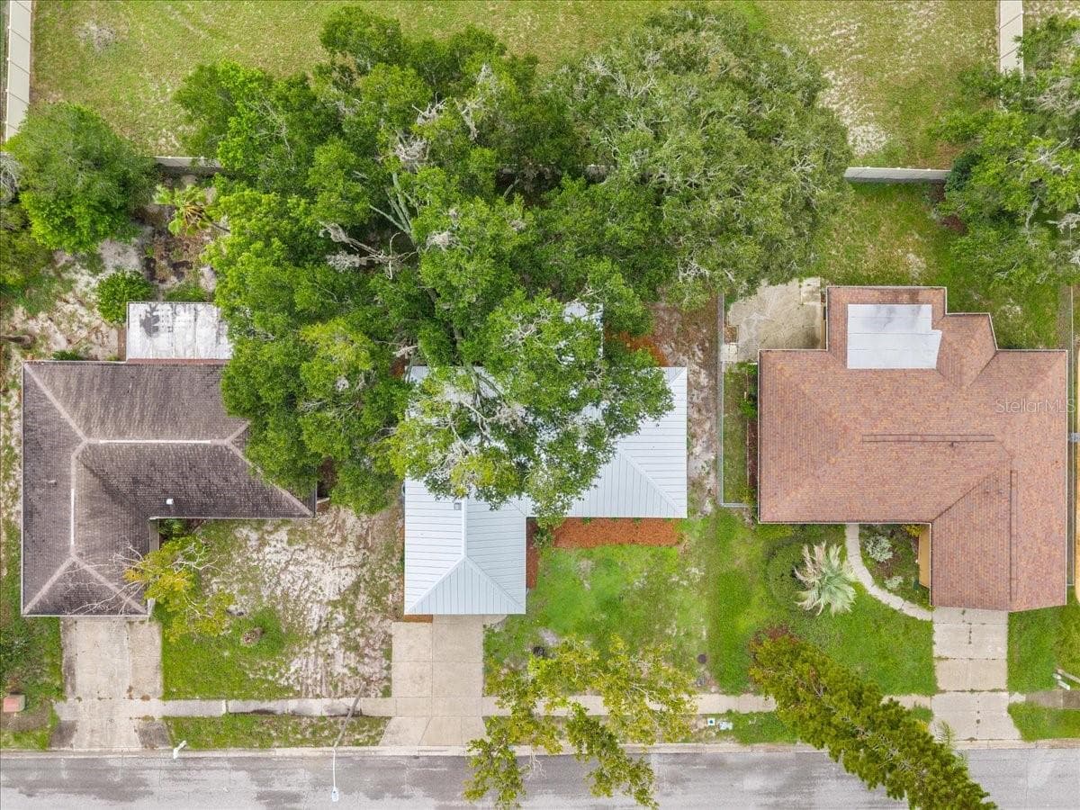12830 LAKE TREE LANE — photo 35 of 51