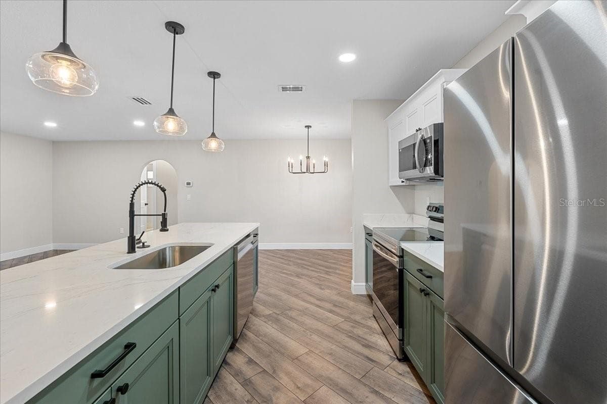 12830 LAKE TREE LANE — photo 8 of 51
