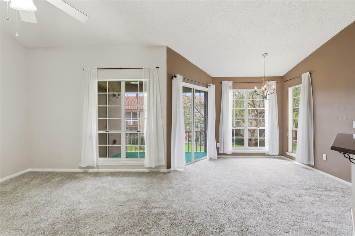 4696 SUSSEX TERRACE — photo 6 of 38