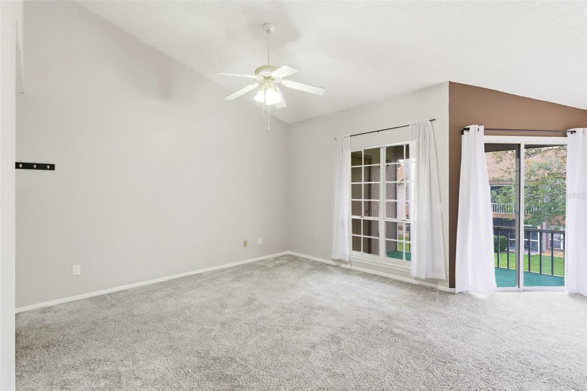4696 SUSSEX TERRACE — photo 7 of 38