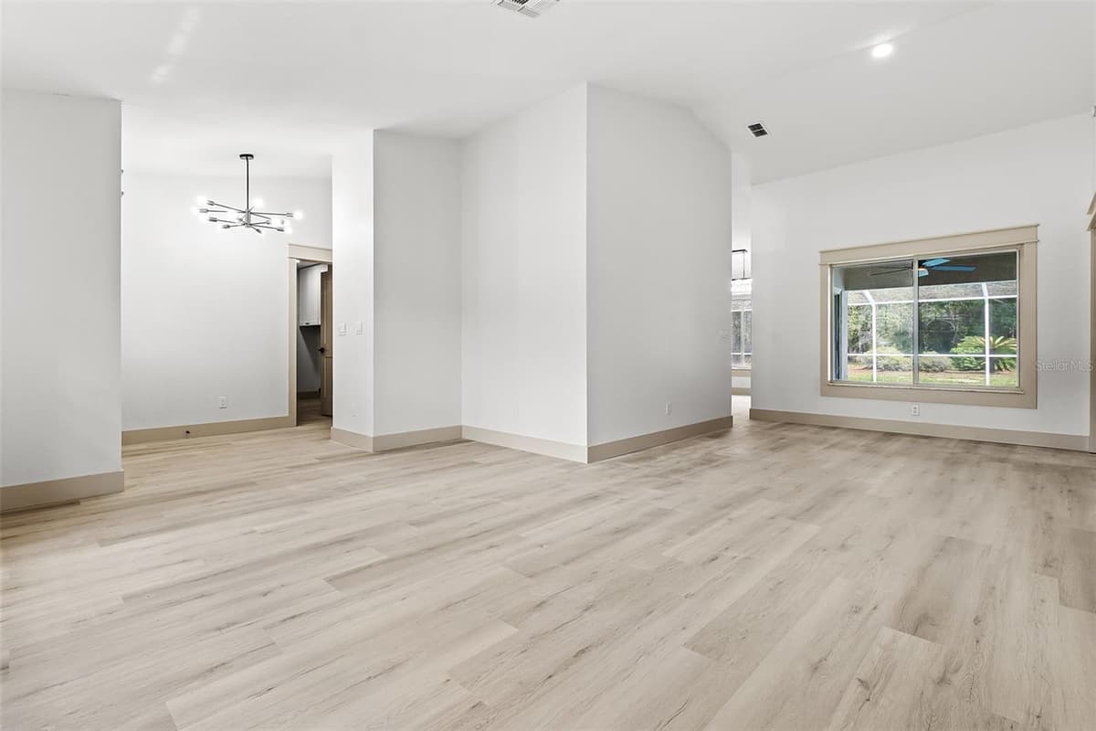 132 GILLIAN DRIVE — photo 12 of 71