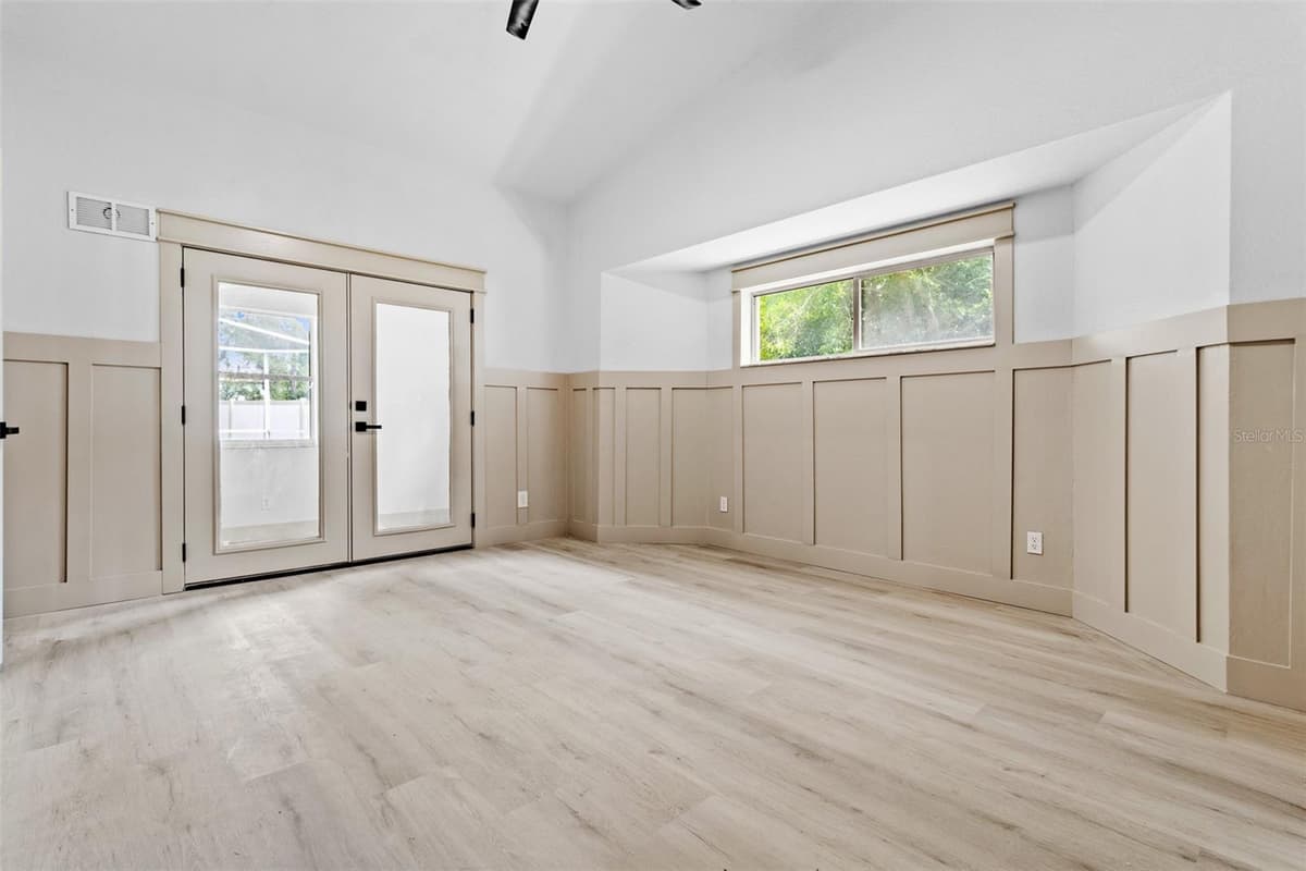 132 GILLIAN DRIVE — photo 18 of 71