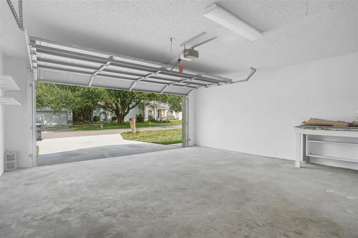 419 SAINT ANNS DRIVE — photo 32 of 38