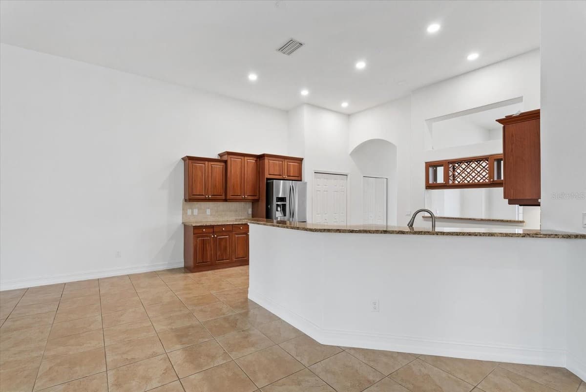 7595 TRILLIUM BOULEVARD — photo 12 of 43