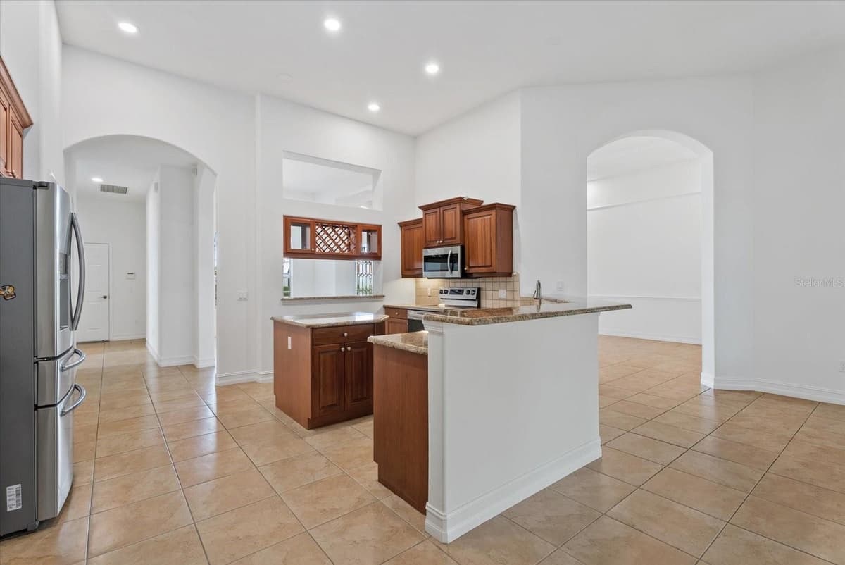 7595 TRILLIUM BOULEVARD — photo 13 of 43