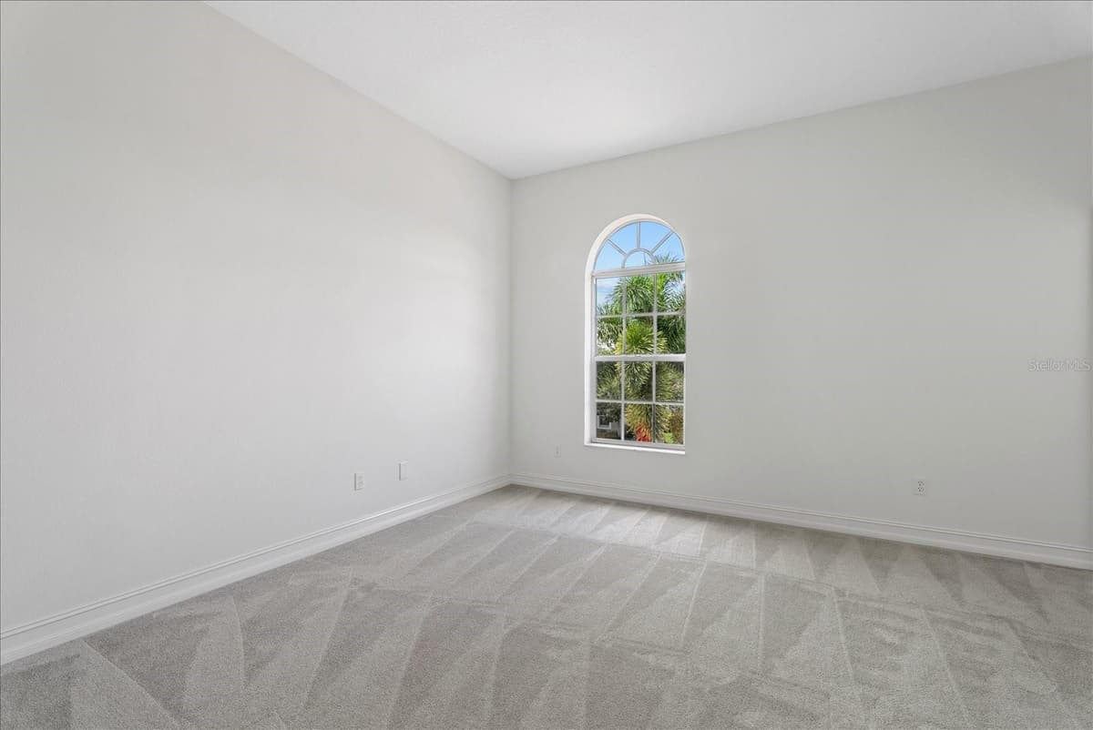 7595 TRILLIUM BOULEVARD — photo 37 of 43