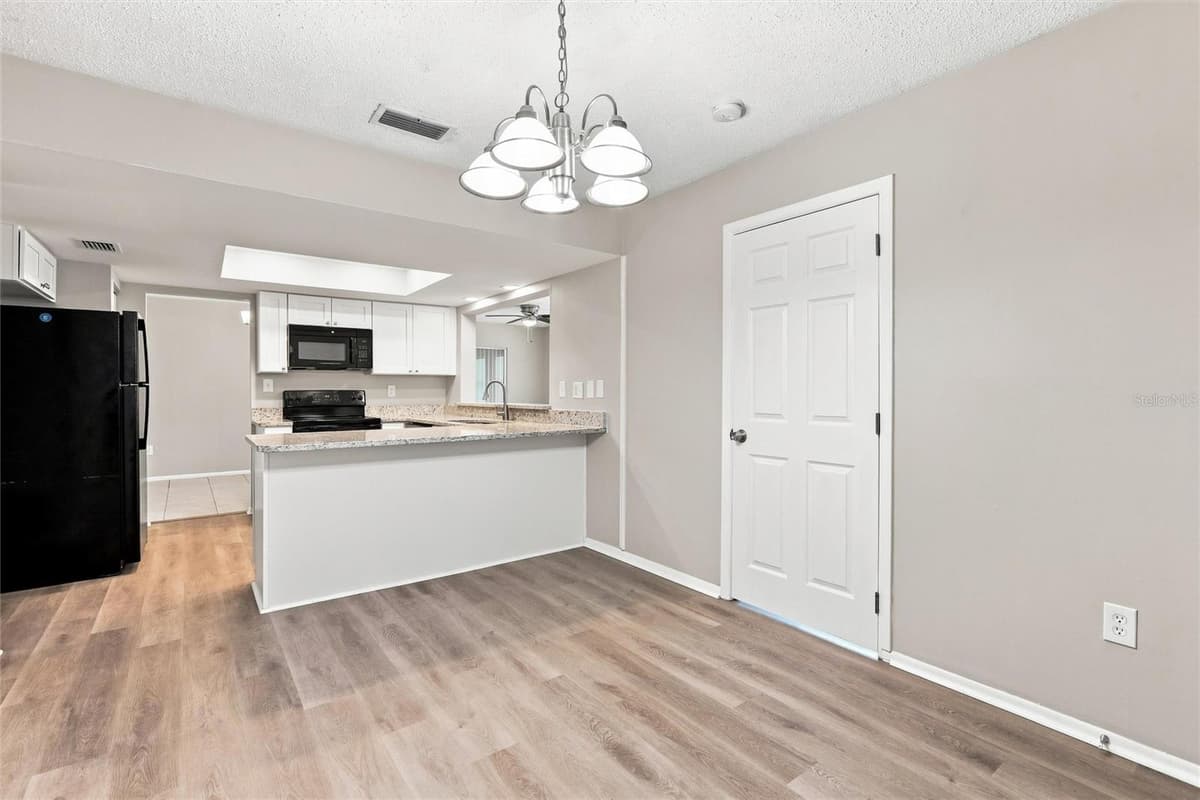 1594 BEACON DRIVE — photo 11 of 31