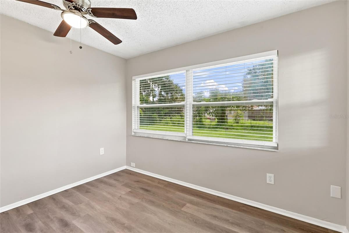 1594 BEACON DRIVE — photo 14 of 31