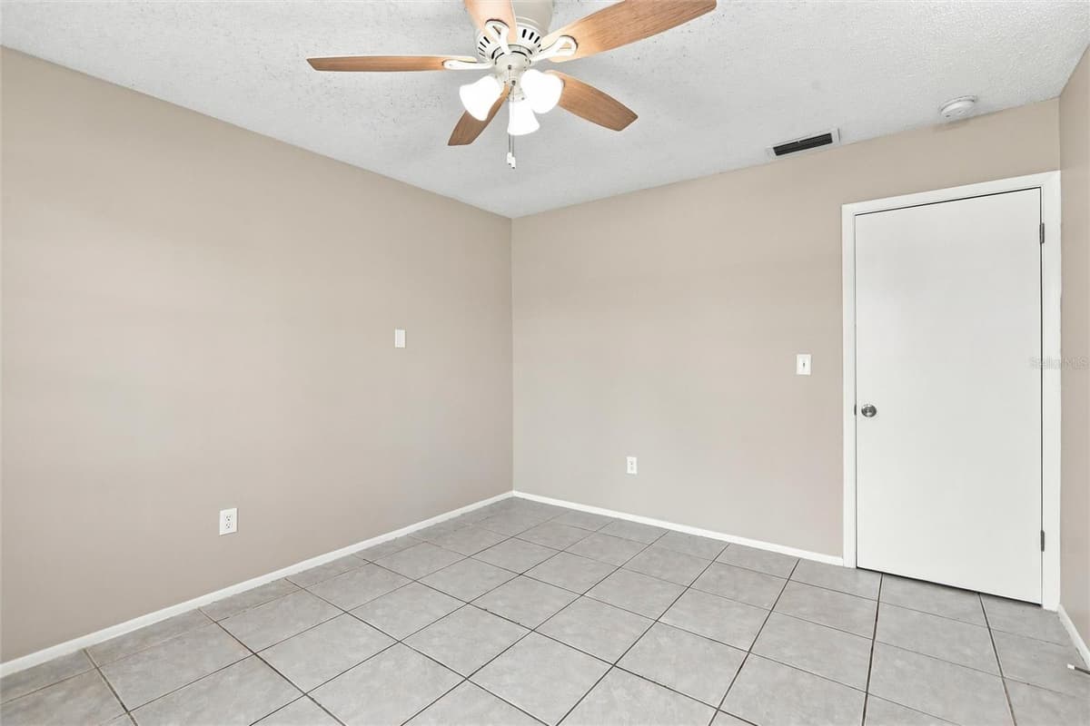 1594 BEACON DRIVE — photo 27 of 31