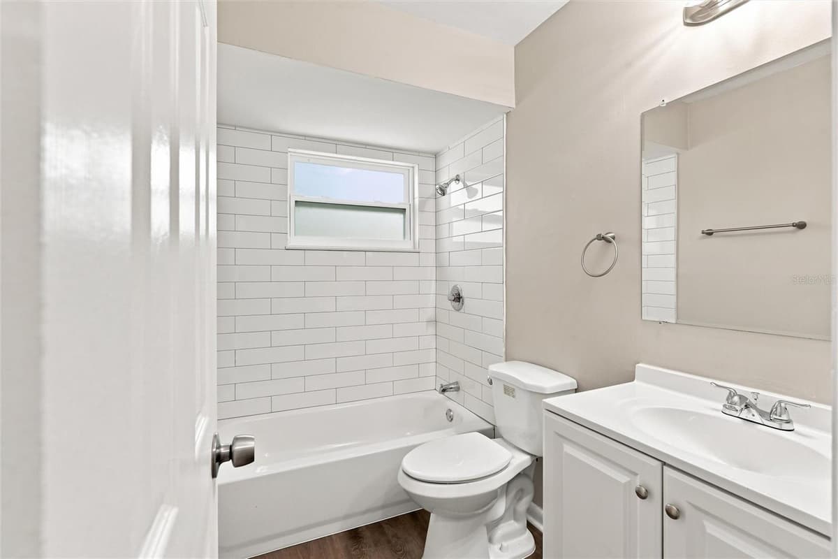 1594 BEACON DRIVE — photo 4 of 31