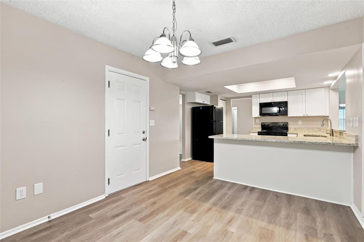 1594 BEACON DRIVE — photo 12 of 31