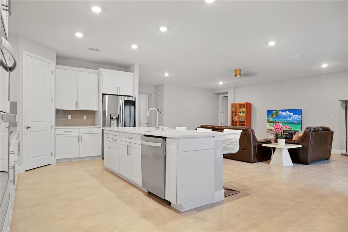 23278 SCAGLIONE DRIVE — photo 11 of 42